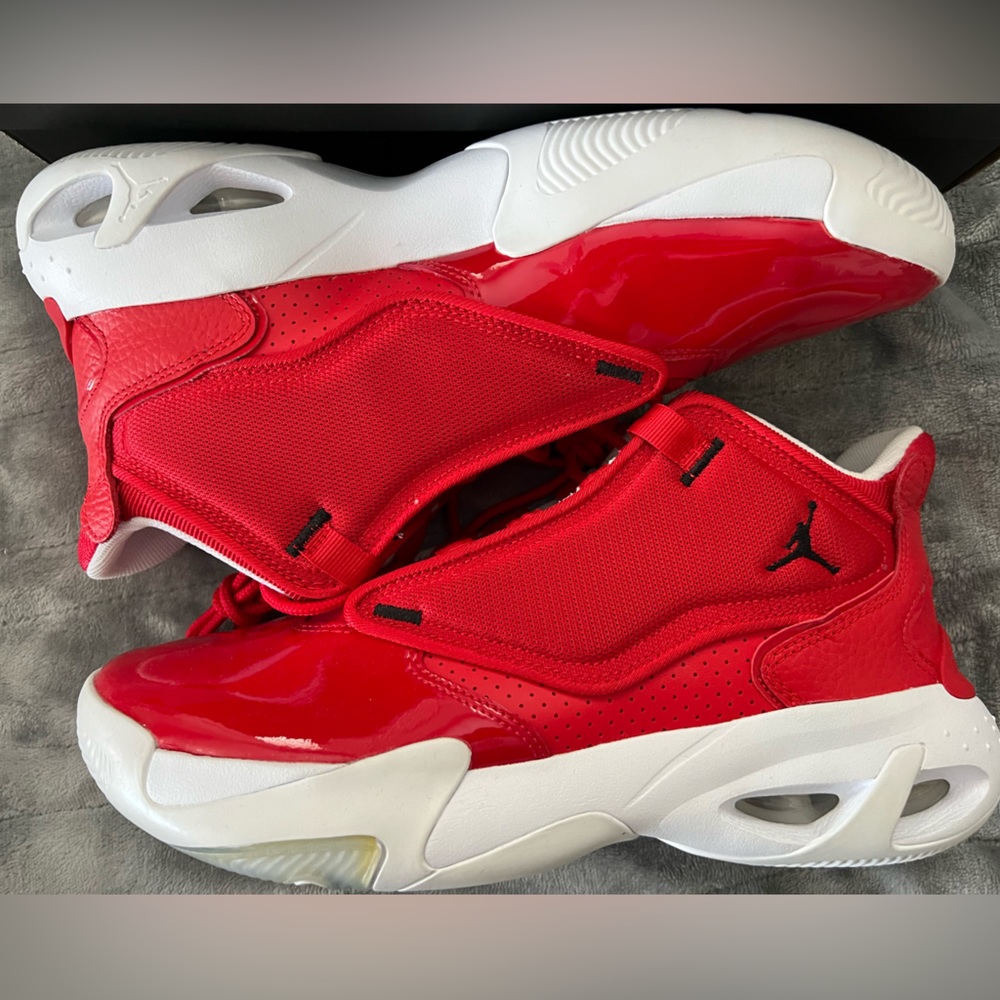 Jordan Max Aura 4